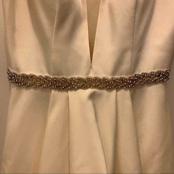 Short A-Line Shail K Sheer V-Neck with added belt - Picture 4 of 16